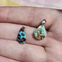 ۲ عدد گردنبند فیروزه نیشابور باهم ۵۰۰