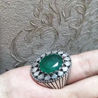 انگشتر زمرد|بدلیجات|شیراز, آبیاری|دیوار