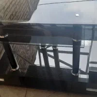 میز تلویزیون شیشه ای