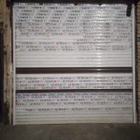 کرکره برقی اندازه سه در سه و هفتاد میباشد