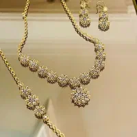 گوشواره میخی طلا از نیم گرم|جواهرات|کرمان, |دیوار