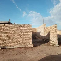 اجاره زمین چهار دیواری شده