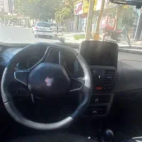 کویک Rs۴۰۲ سفید مشکی فرمان D درحد استسنائی|خودرو سواری و وانت|مشهد, فرهنگیان (شهرک غرب)|دیوار