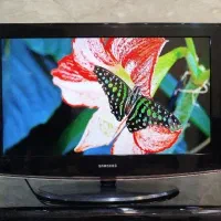 تلویزیون ۳۲ اینچ LCD سامسونگ|تلویزیون و پروژکتور|ساوه, |دیوار