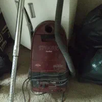 جاروبرقی فروش میرسد تعمیری میباشد همراه وسایل کامل