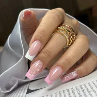 کاشت ناخن روسی با تخفیف ۵۰درصدی واموزش همراه مدرک