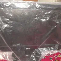 یک عدد مانیتور ال جی