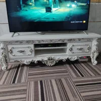 بوفه.میز تلویزیون.یه عدد میز آرایش موحود