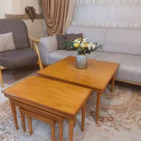 میز عسلی، جلو مبلی