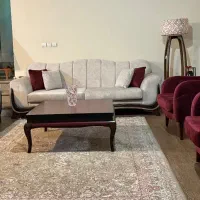 مبل راحتی کلایسک تشک دوبل وبه همراه نهارخوری سالم|مبلمان خانگی و میز عسلی|تهران, گیشا|دیوار
