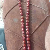 یک عدد تسبیح سنگ زیرخاکی