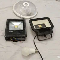 پروژکتور ۵۰وات ضدآب رنگ سفید افتابی