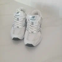 کتانی اورجینال نیو بالانس نو۴۳و ادیداس ۴۴|کیف، کفش، کمربند|میانه, |دیوار