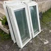 پنجره چوبی با شیشه دوجداره