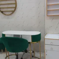 نیازمند ناخن کار و مژه کار در سالن زیبایی هانا