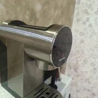 یک دستگاه اسپرسو ساز