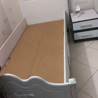 تخت ، کتابخانه ، میز تحریر