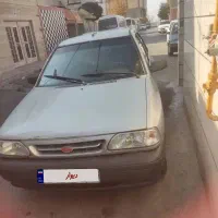 پراید نقره‌ای مدل ۸۵