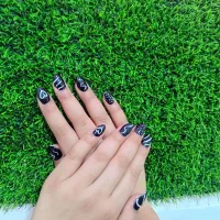 کاشت و ژلیش ناخن.فقط هزینه مواد