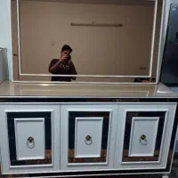میز کنسول و تلویزیون