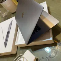 مک بوک پرو 15 اینچ 2018 در حد نو سایکل 195