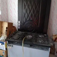 دو عدد در سرویس حمام