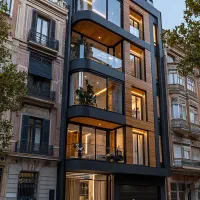 واحد ۱۹۳ متر ( ۳ پارکینگ ، شمالی سمت حیاط )