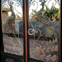 درحیاط ویلایی
