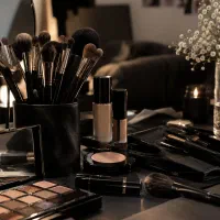 آموزش تخصصی میکاپ