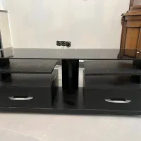 میز تلویزیون در حد نو