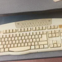 کامپیوتر به همراه میز|رایانه رومیزی|کرمان, |دیوار