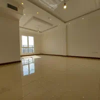 ظفر/98متر/طبقات بالا/2پارکنیگ