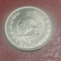 تعدادی سکه شاهی