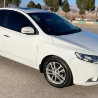 سراتو 2000 اتوماتیک آپشنال سفید ۹۸