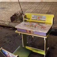 میز تحریر کاملا سالم