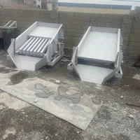 فیدر گریزلی و ساده قیف دار