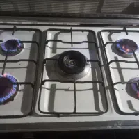 گاز ۵ شعله فر دار سالم درحد نو|اجاق گاز و لوازم برقی پخت‌وپز|یزد, |دیوار