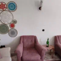 مبل پنج نفره دارم از جزیره میرم حراجی 10میلیون