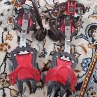 کرامپون کوهنوردی در حد نو