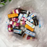 تعدادی لامپ ال ای دی لوستری