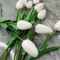 گل لاله لمسی فومی وارداتی رنگ سفید و زرد مشخصات