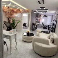 تخفیف ویژه خدمات رنگ و لایت کراتین....