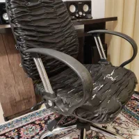 میز کامپیوتر و صندلی جک دار روکش چرمی چروک|مبلمان اداری|سنندج, |دیوار