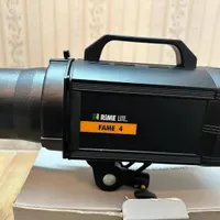 فلاش نورپردازی درحد نو