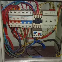 برقکارساختمان با لوازم الکتریکی