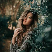 مدل خانم برای عکاسی