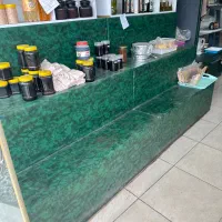 قفسه چوبی با رو‌کش چرم سبز مخصوص میوه تربار و غیره