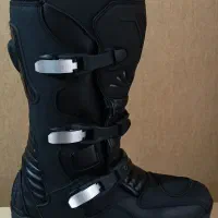 بوت موتورسواری ادونچری و دستکش موتورسواری