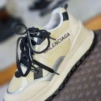 کتونی بالنسیاگا زنانه سفید کرم کفش Balenciaga مشکی|کیف، کفش، کمربند|تهران, تاکسیرانی|دیوار