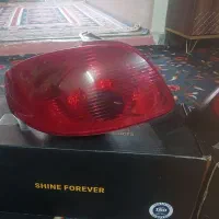 یک جفت چرا غ عقب یک جفت چداغ جلو۲۰۶